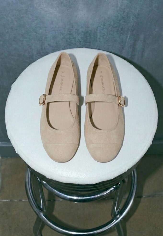 Kožené baleríny s špičkou