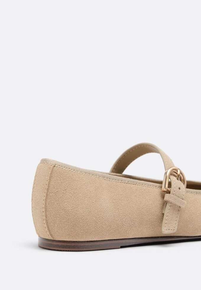 Kožené baleríny s špičkou