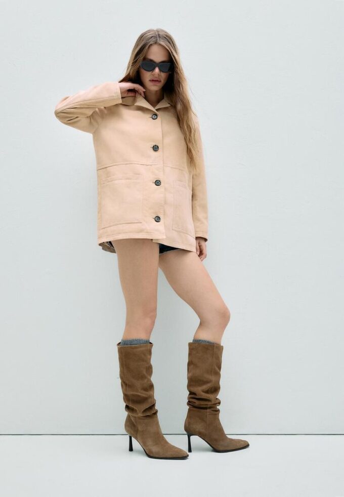 Kožená bunda s kapsami