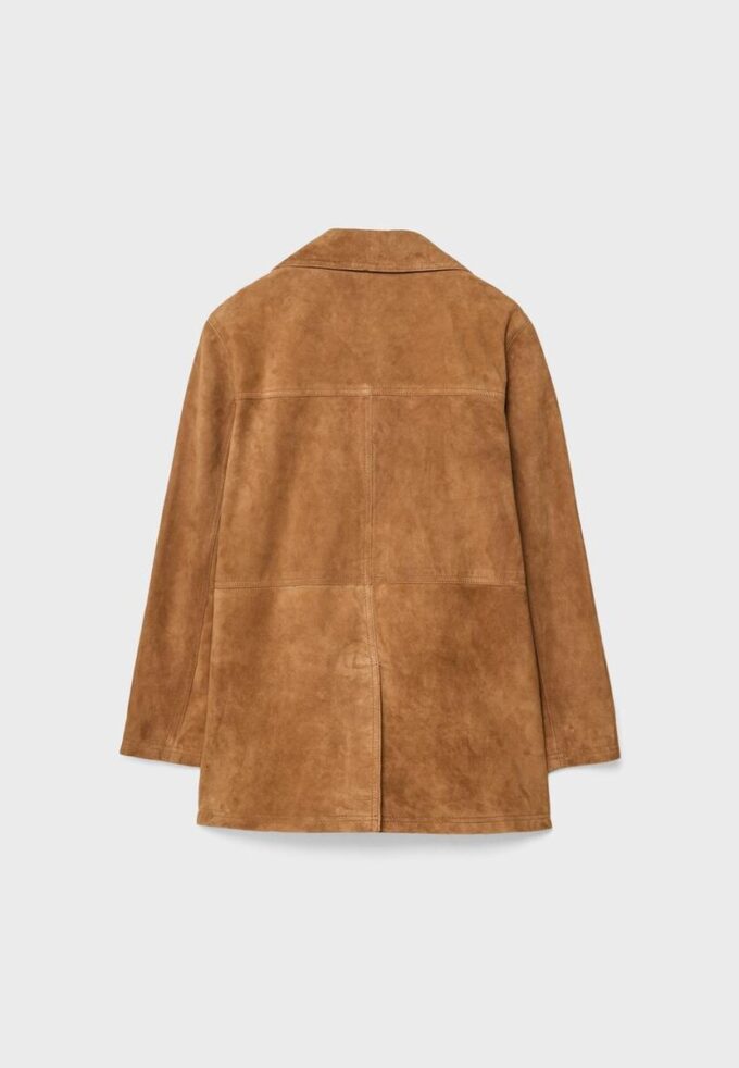 Kožená bunda s kapsami