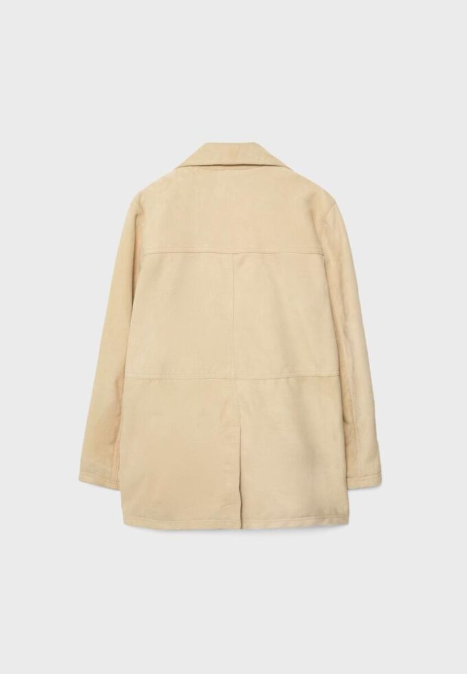 Kožená bunda s kapsami