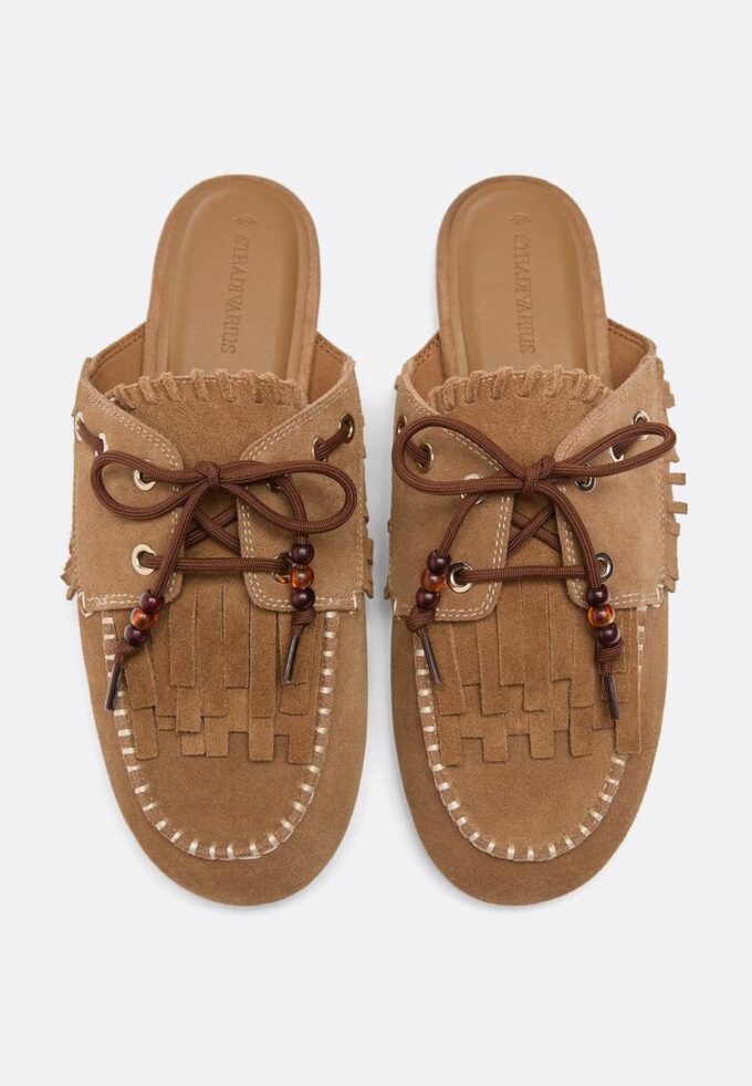 Kožené mokasíny bez paty s přívěsky