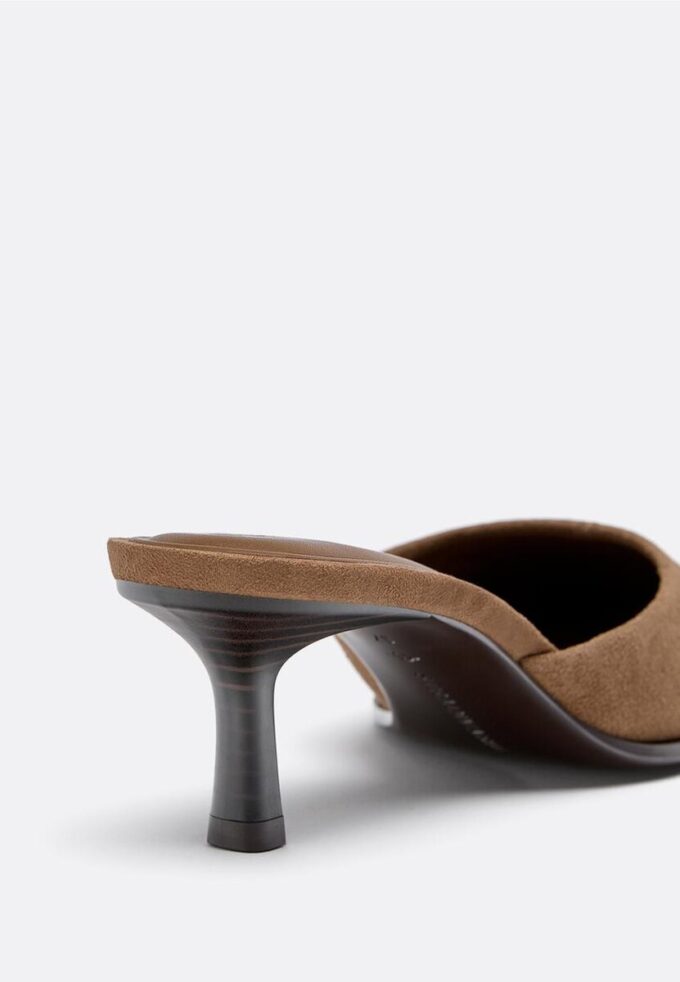 Kožené pantofle na nízkém podpatku