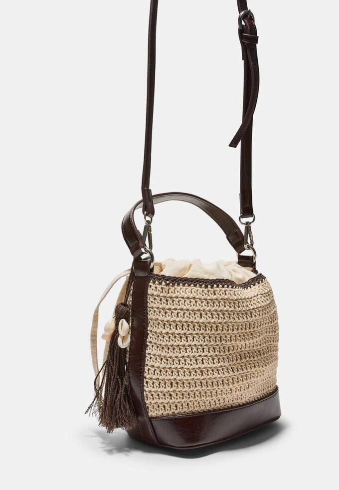 Kombinovaná háčkovaná taška ve tvaru kbelíku