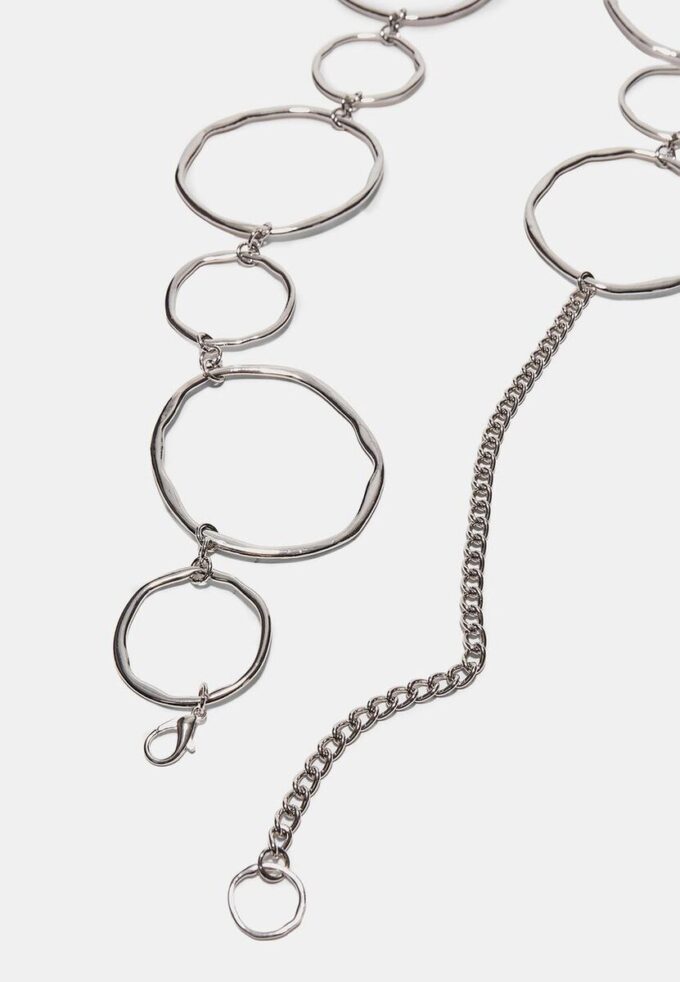 Kovový pásek s velkými ovály