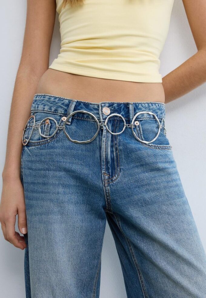 Kovový pásek s velkými ovály