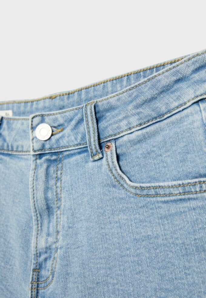 Kraťasy D85 Slim Mom Fit Kraťasy D85 Slim Mom Fit