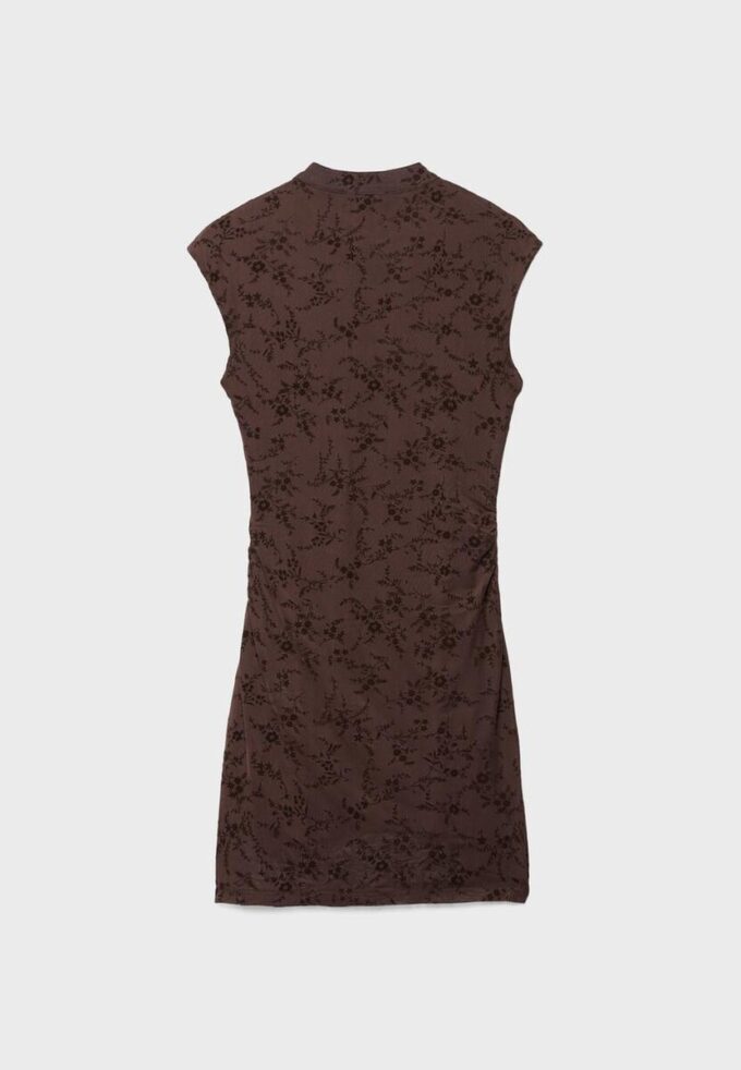 Krátké šaty ve stylu qipao Krátké šaty ve stylu qipao