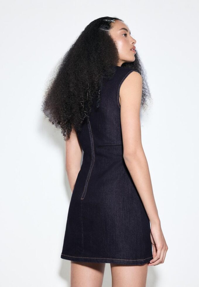 Krátké džínové šaty