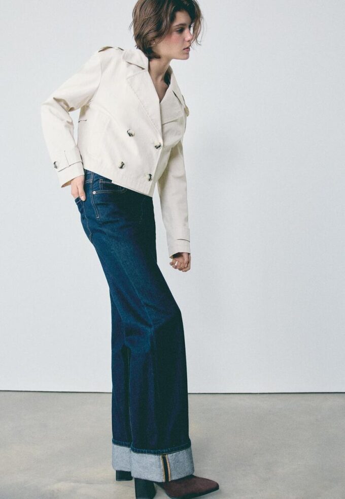 Krátký dvouřadý trenčkot