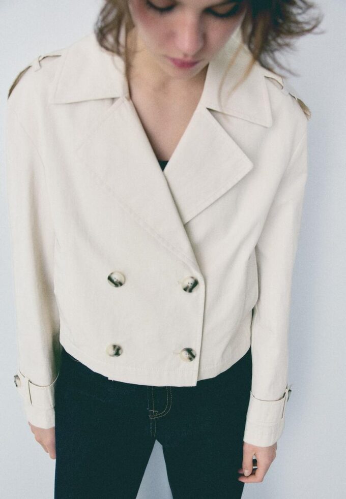 Krátký dvouřadý trenčkot