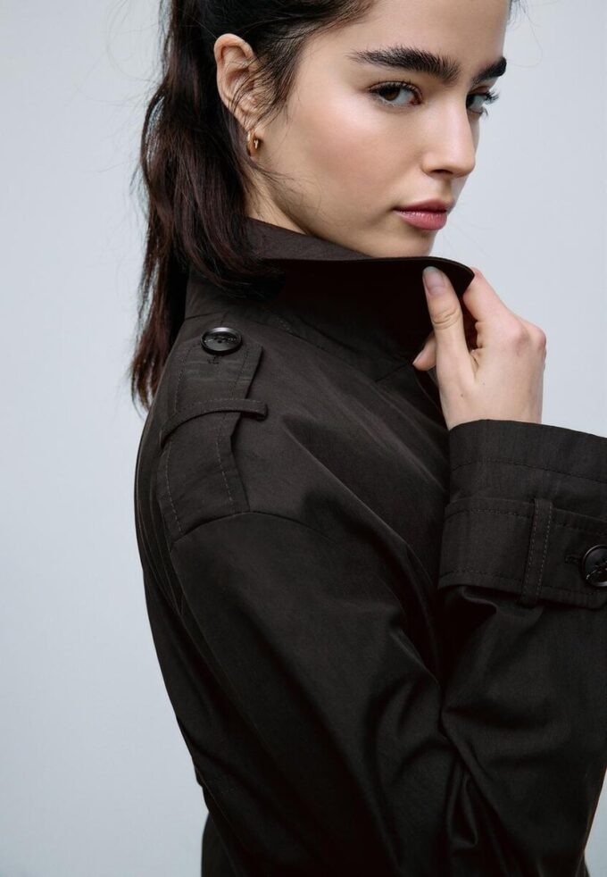 Krátký dvouřadý trenčkot