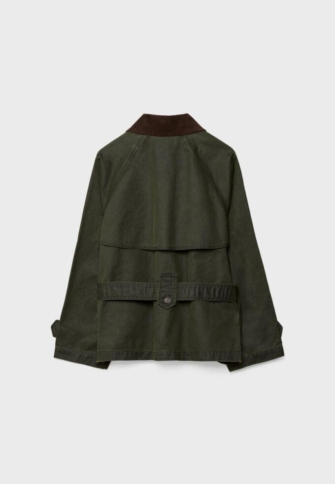 Krátký voskovaný trenčkot s páskem