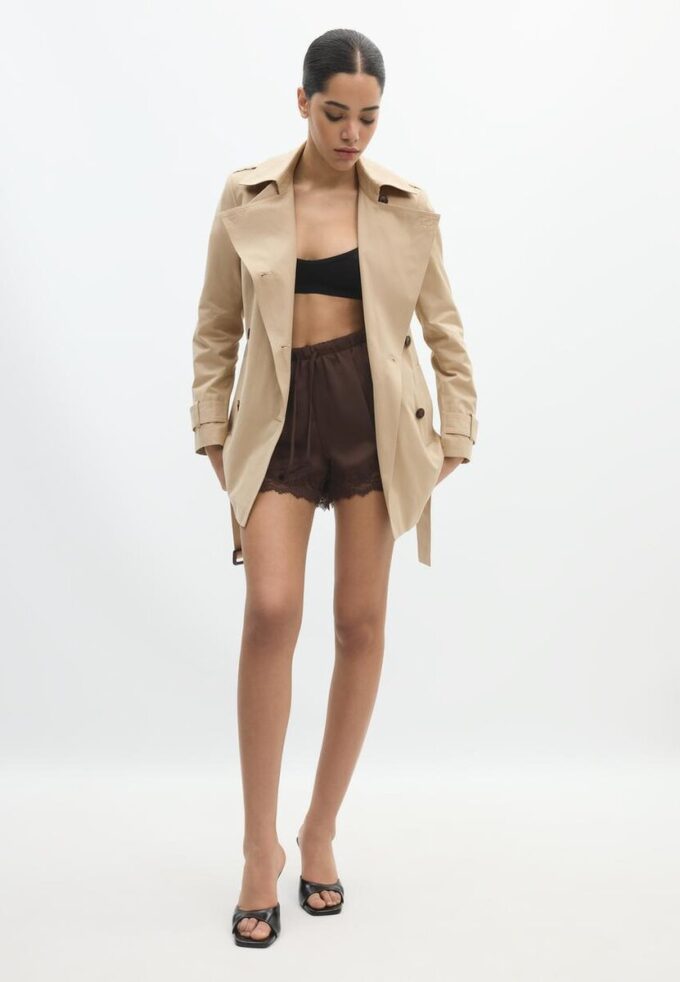 Krátký základní trenčkot