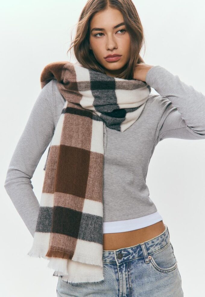 Šála s kostkovaným vzorem