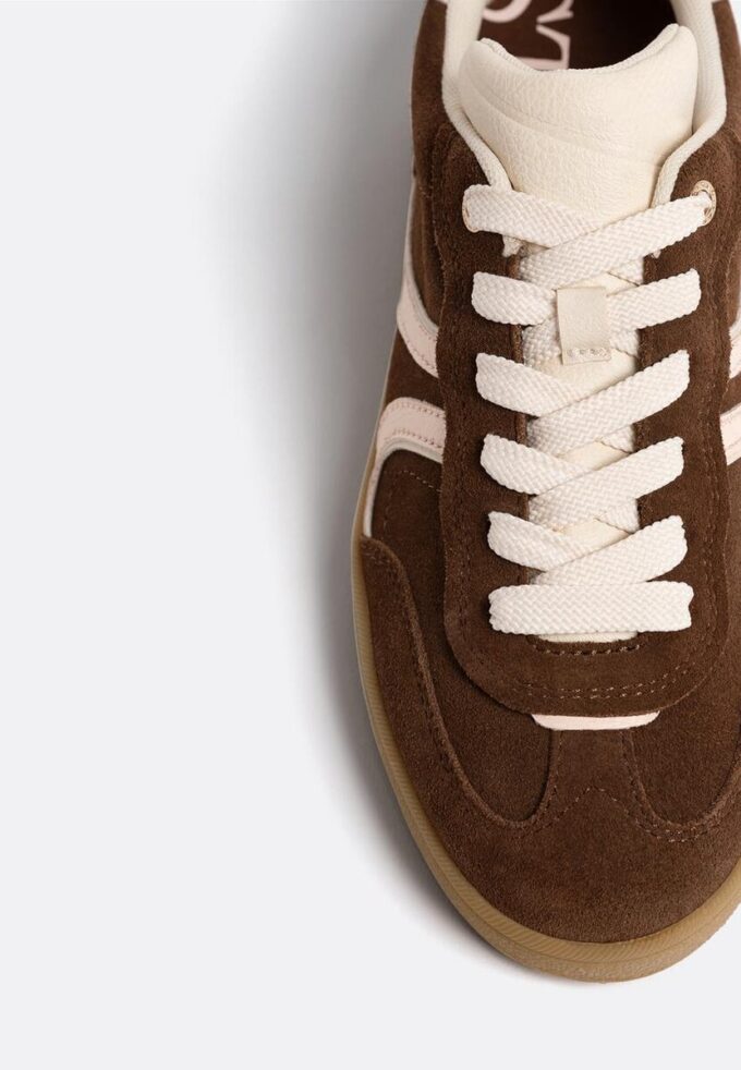 Ležérní kožené tenisky Ležérní kožené tenisky