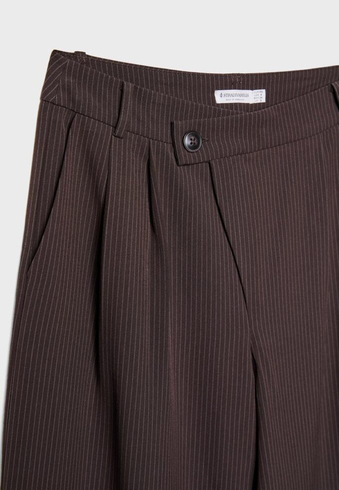 Ležérní pruhované elegantní kalhoty s překříženým pasem