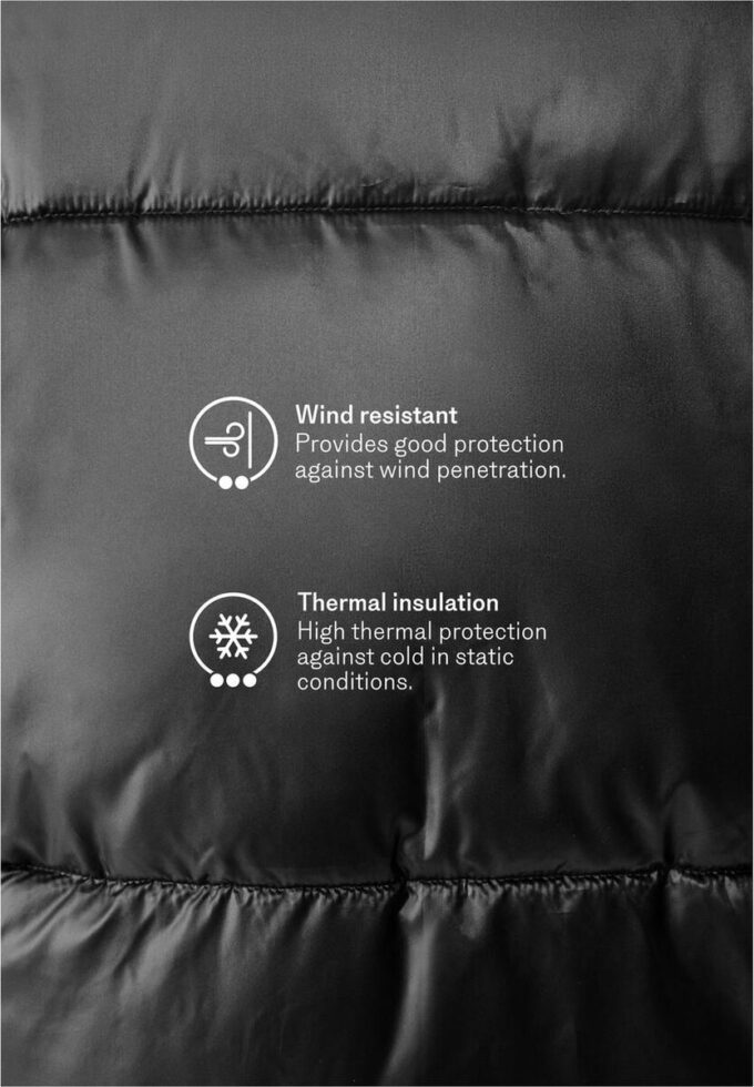 Metallická péřová bunda s kapucí