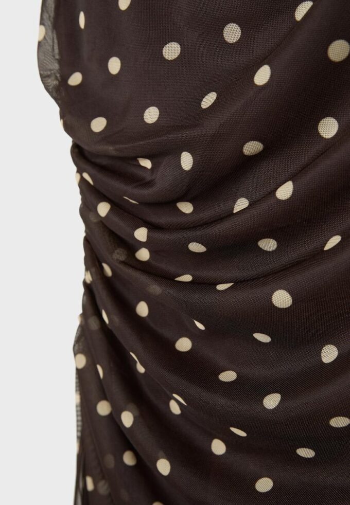 Midi šaty bez rukávů z tylu s puntíky