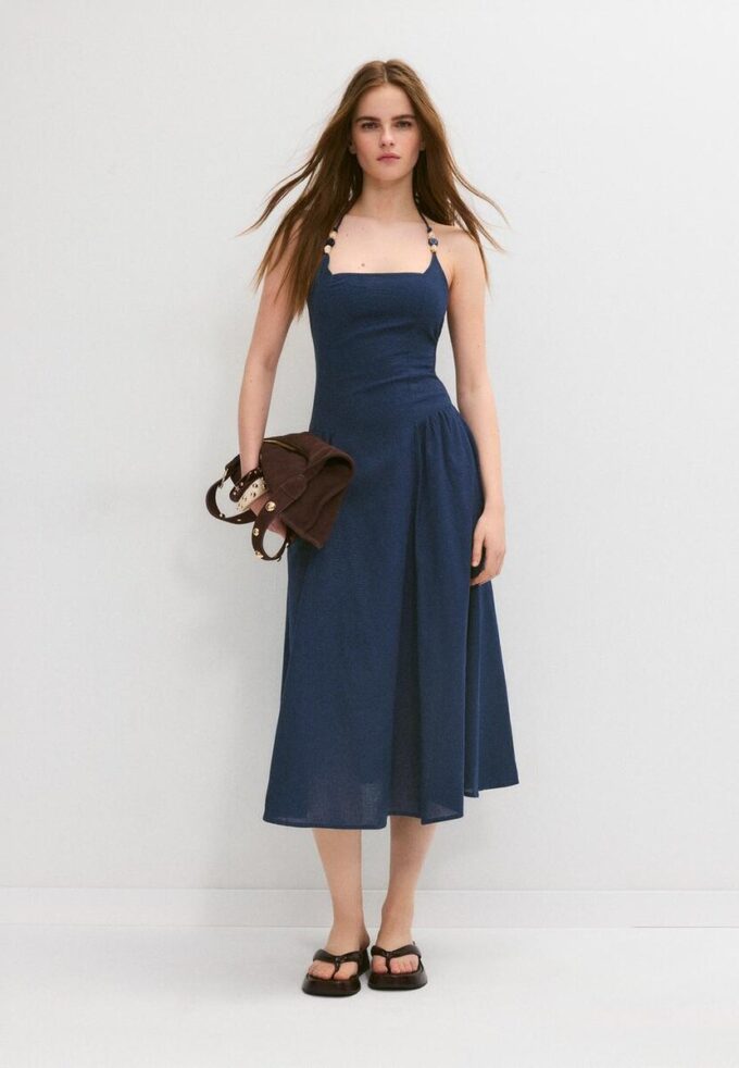 Midi šaty s halter výstřihem a korálkovými detaily