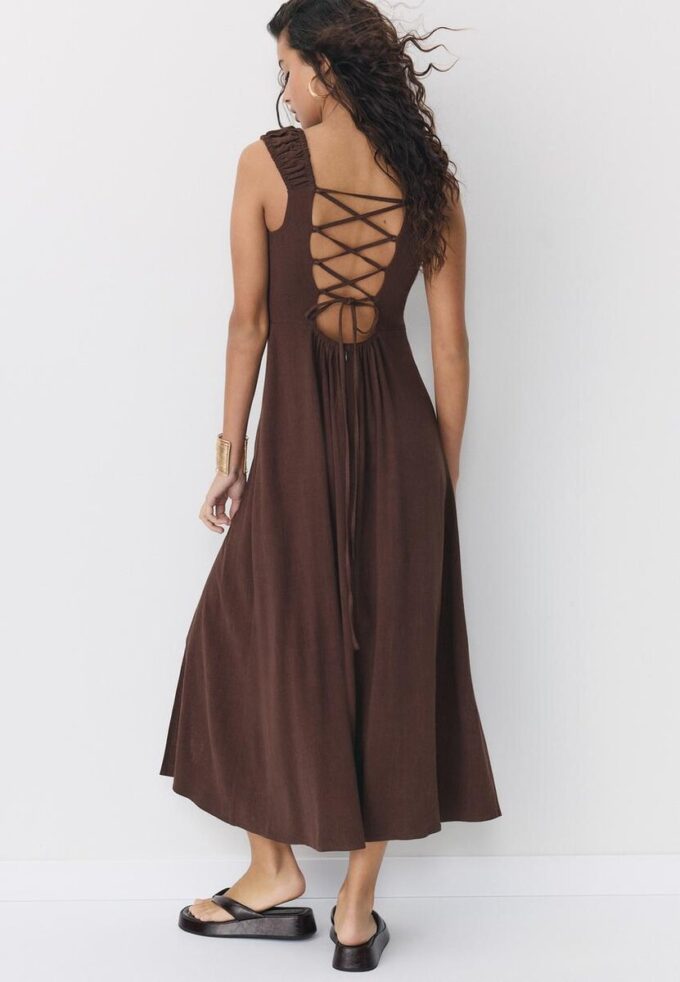 Midi šaty s kříženým zadním dílem v lněném vzhledu