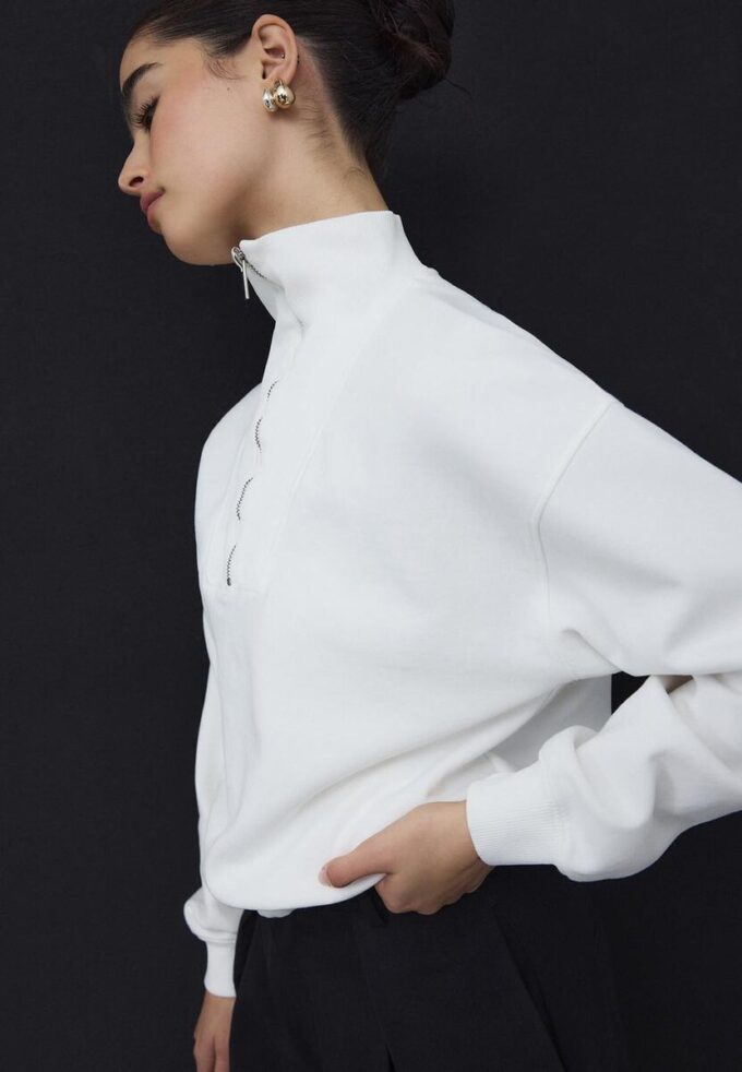 Mikina s vysokým límcem a zipem