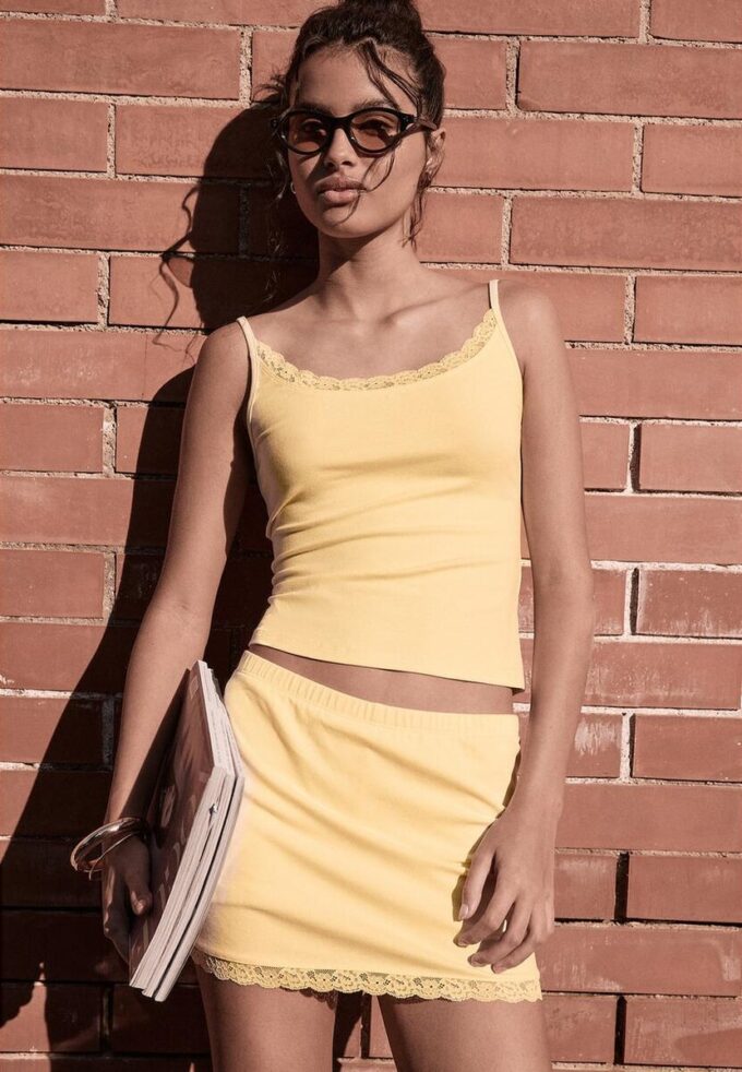 Mini Skort s krajkovým lemem