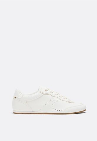 Měkké tenisky s plochou podrážkou