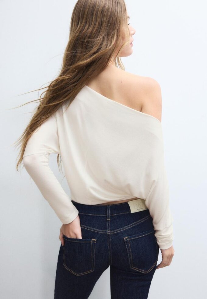 Modalové asymetrické tričko