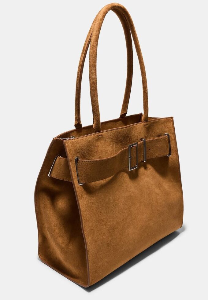 Městská nákupní taška s detailem v podobě spony