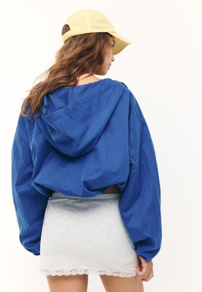 Nylonová bunda s kapucí Nylonová bunda s kapucí