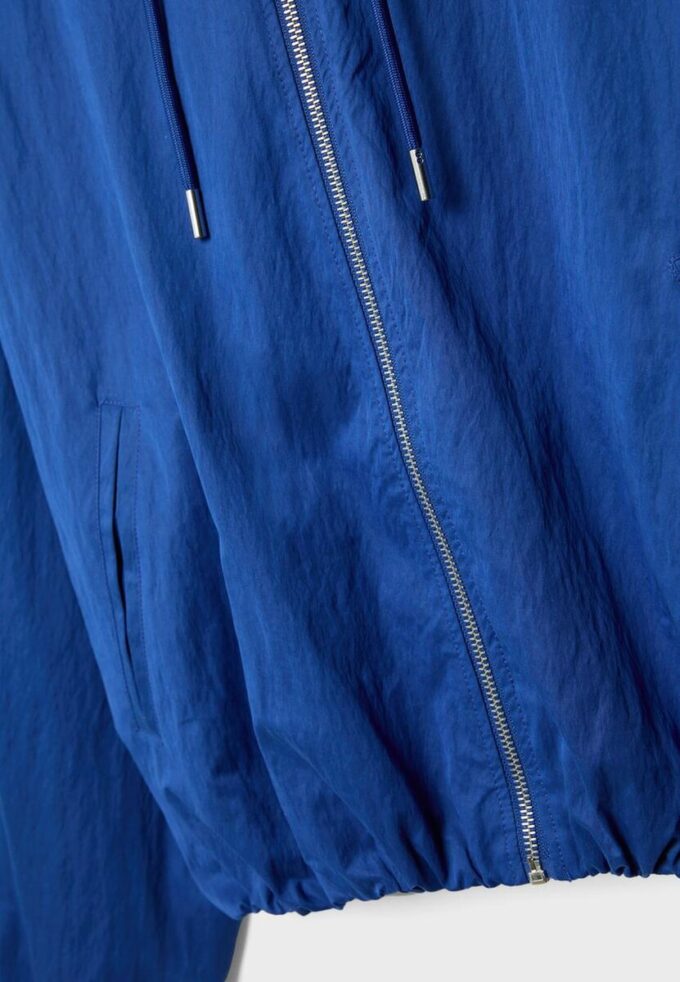 Nylonová bunda s kapucí Nylonová bunda s kapucí