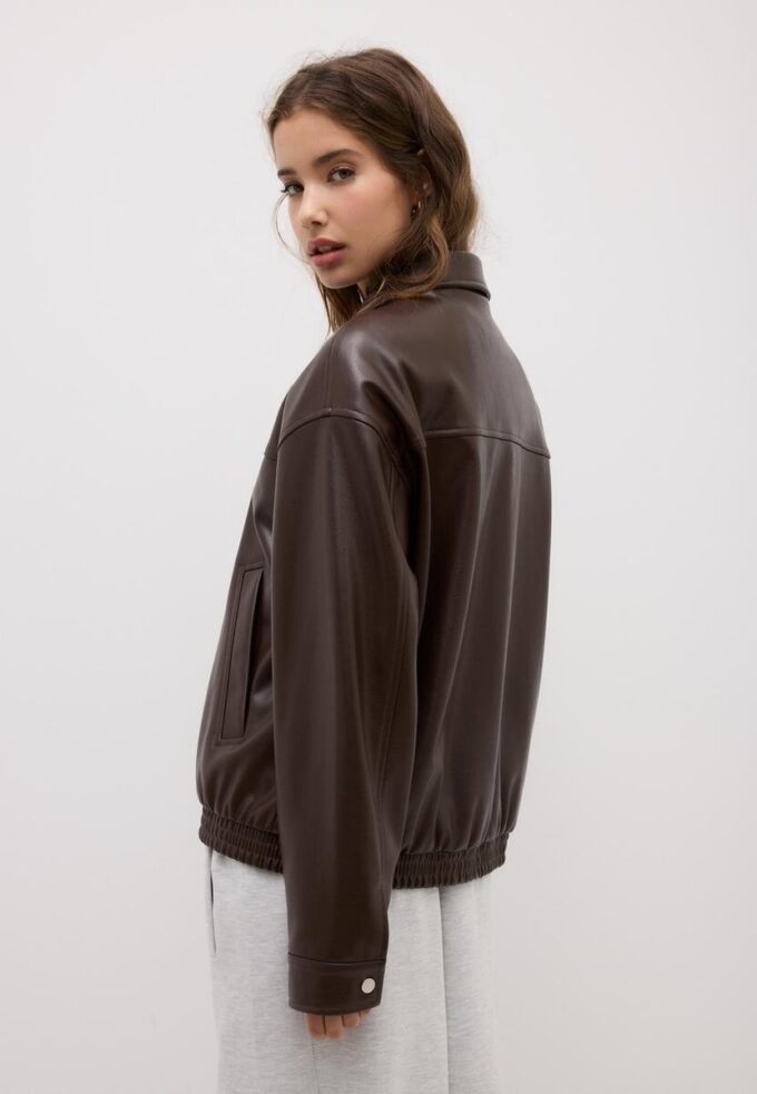 Oversize bunda s efektem kůže Oversize bunda s efektem kůže