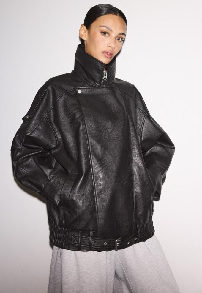 Oversize bunda z umělé kůže s klopami Oversize bunda z umělé kůže s klopami