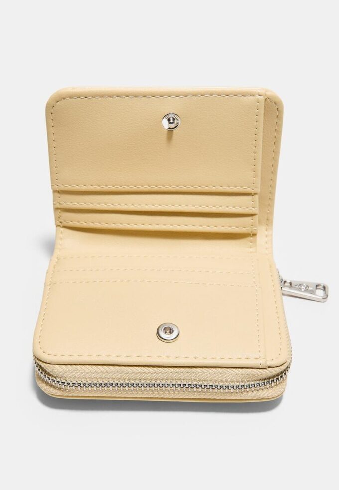 Peněženka s efektem kůže a zipem