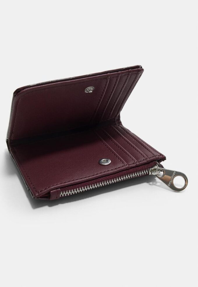 Peněženka z imitace krokodýlí kůže