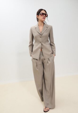 Přiléhavé sako se 3 knoflíky