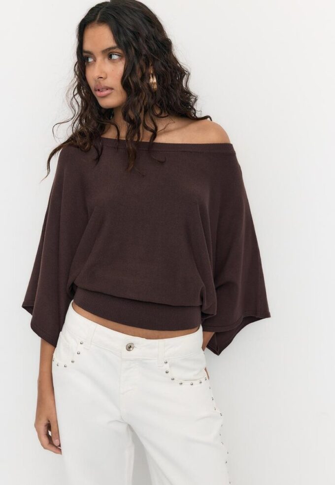 Pletený svetr s širokými rukávy Pletený svetr s širokými rukávy