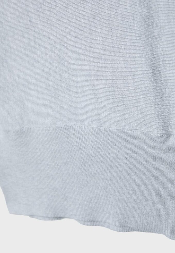 Pletený svetr s širokými rukávy Pletený svetr s širokými rukávy