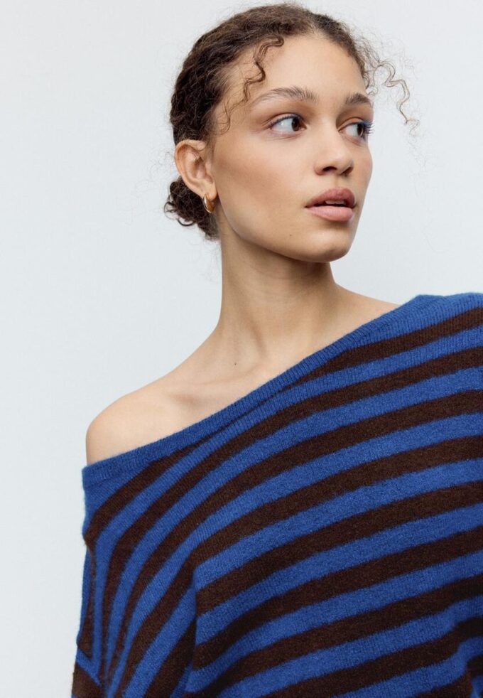 Pletený svetr s výstřihem do lodičky Jemné na dotek