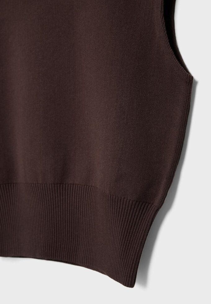 Pletený top s kulatým výstřihem