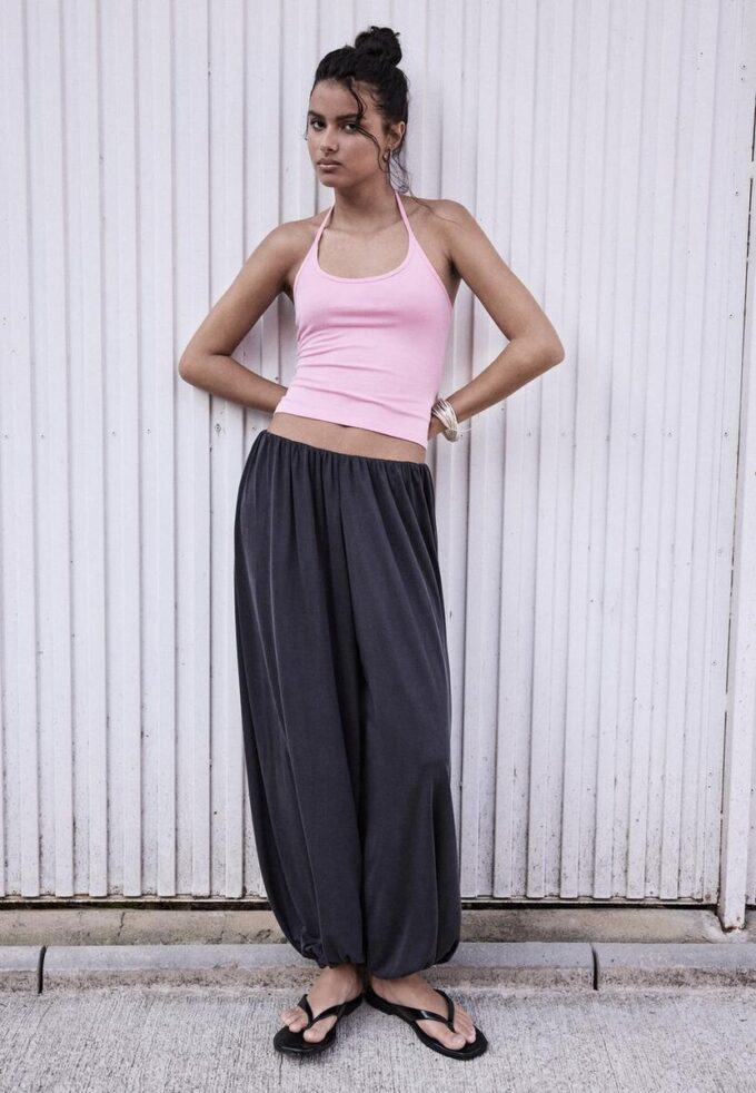 Pletený top s výstřihem za krkem