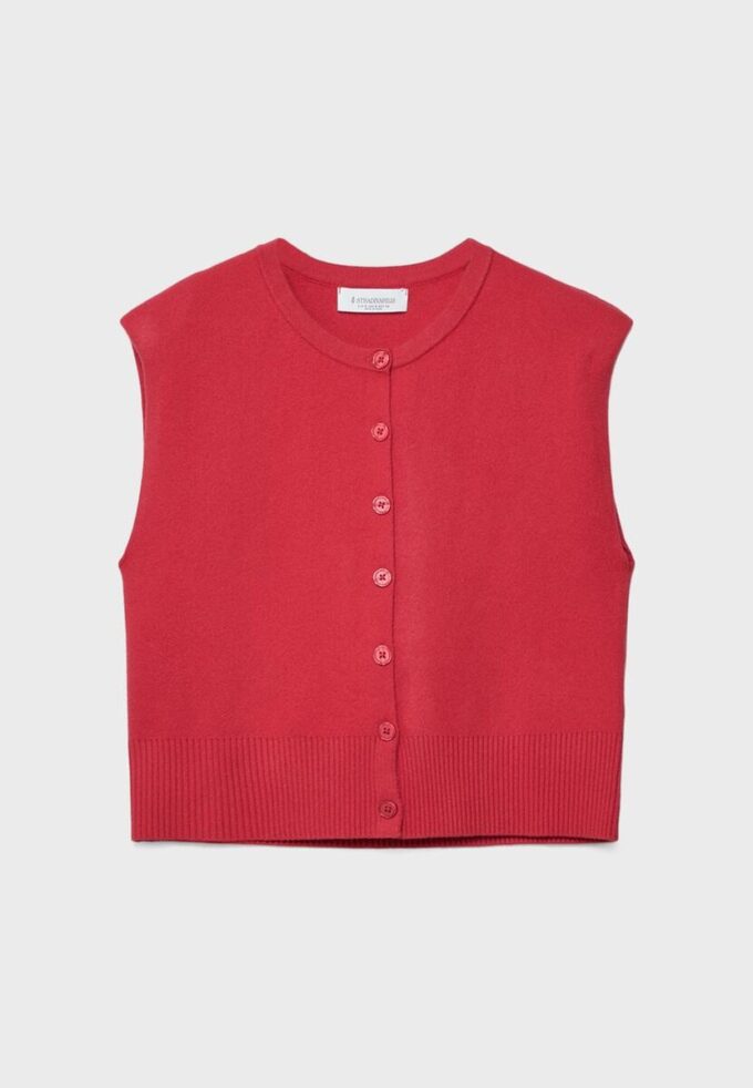 Pletená vesta s vycpávkami na ramenou