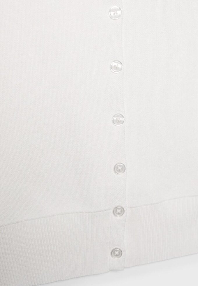 Pletená vesta s vycpávkami na ramenou