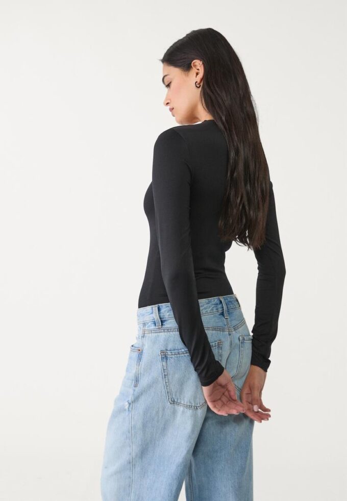 Polyamidové body s dlouhým rukávem Polyamidové body s dlouhým rukávem