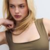 Polyamidové body s čtvercovým výstřihem