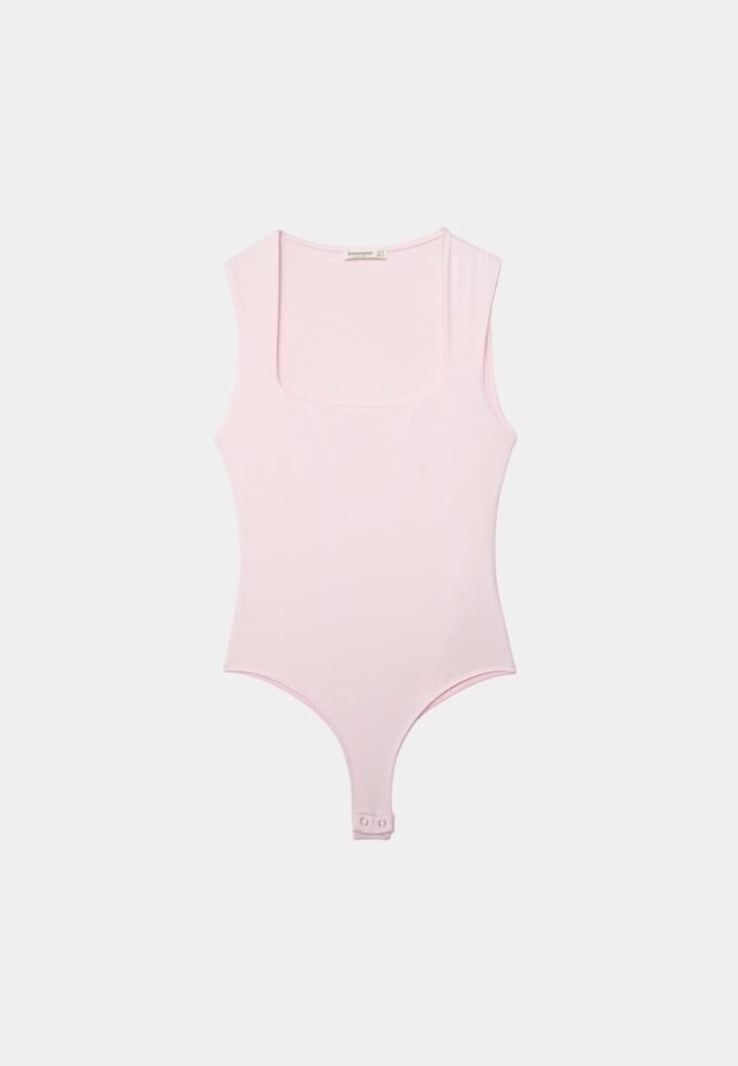 Polyamidové body s čtvercovým výstřihem