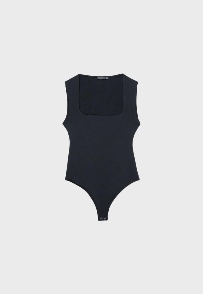 Polyamidové body s čtvercovým výstřihem Polyamidové body s čtvercovým výstřihem
