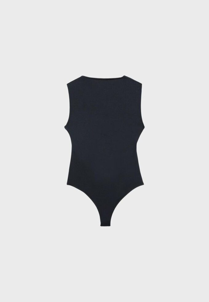 Polyamidové body s čtvercovým výstřihem Polyamidové body s čtvercovým výstřihem