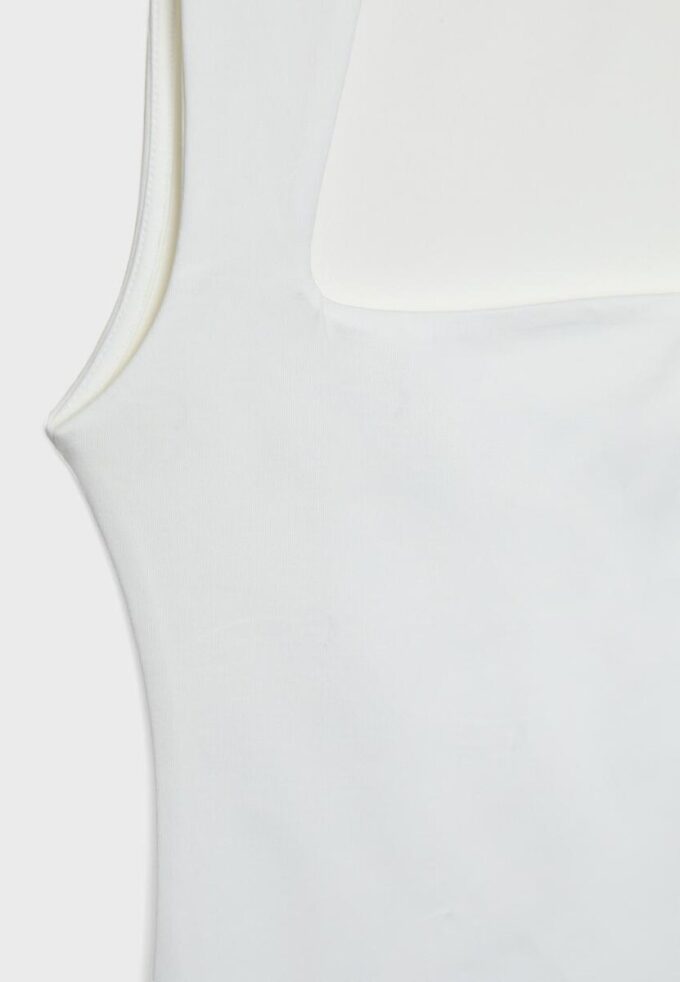 Polyamidové body s čtvercovým výstřihem Polyamidové body s čtvercovým výstřihem